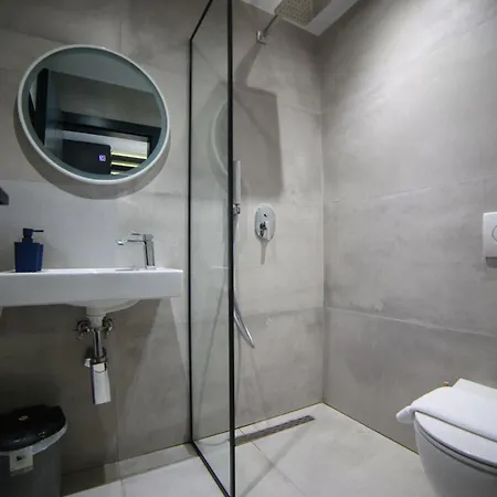 Matisse No19 - With Parking