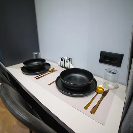 Matisse No19 - With Parking